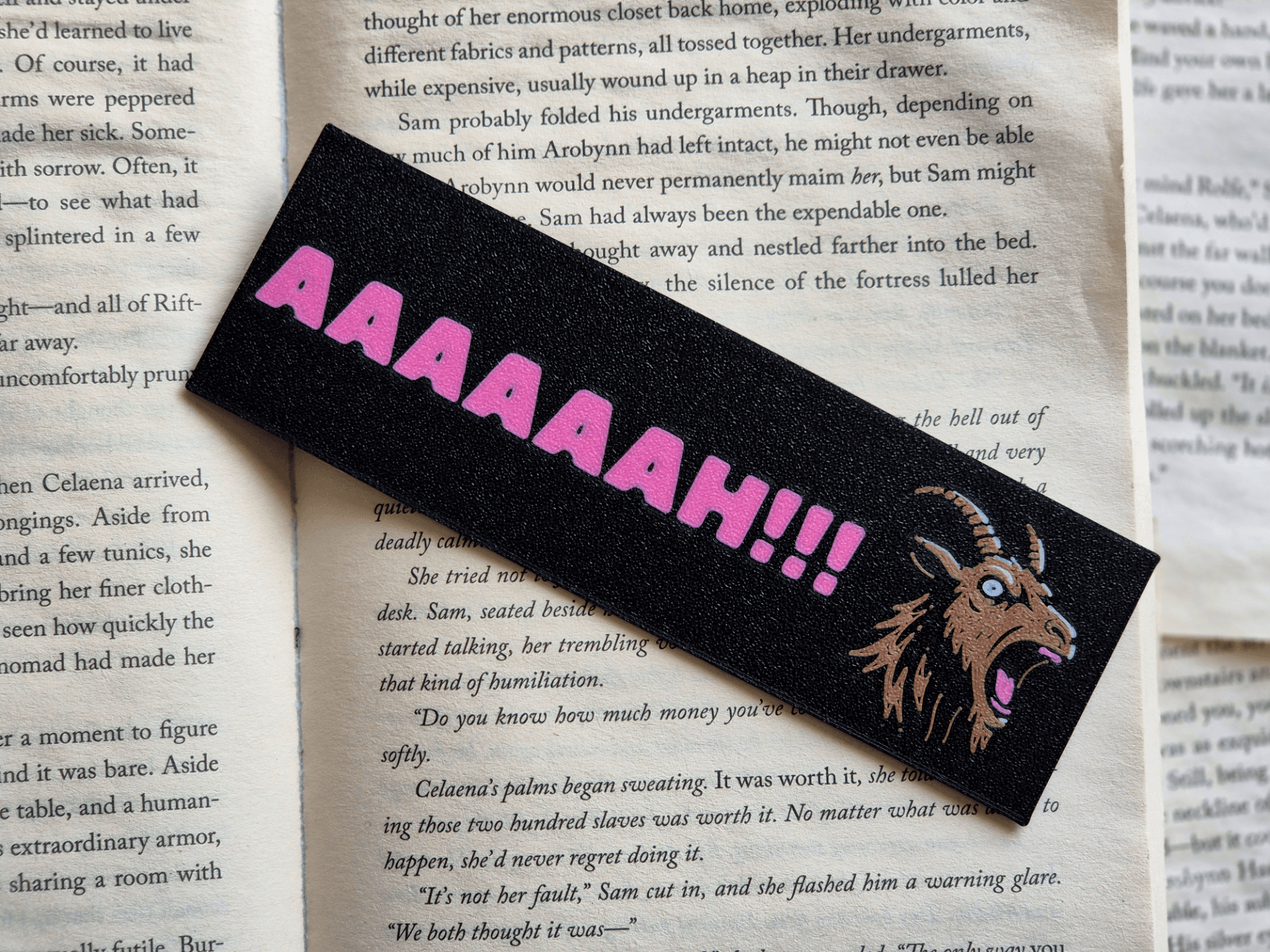 Dungeon Crawler Carl Bookmark Prepotente