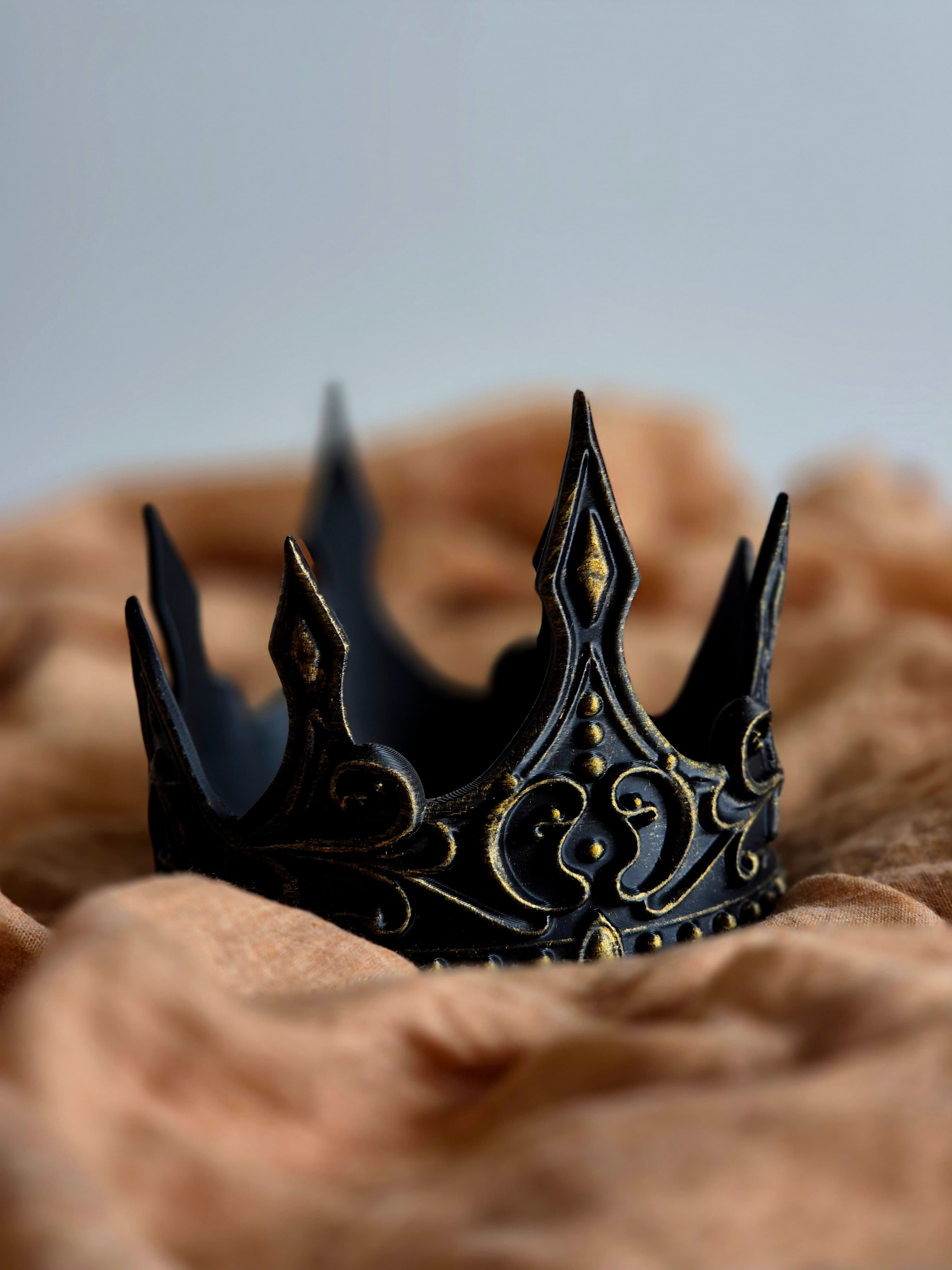 Fantasy Crown Bookshelf Decor, gallery image 4
