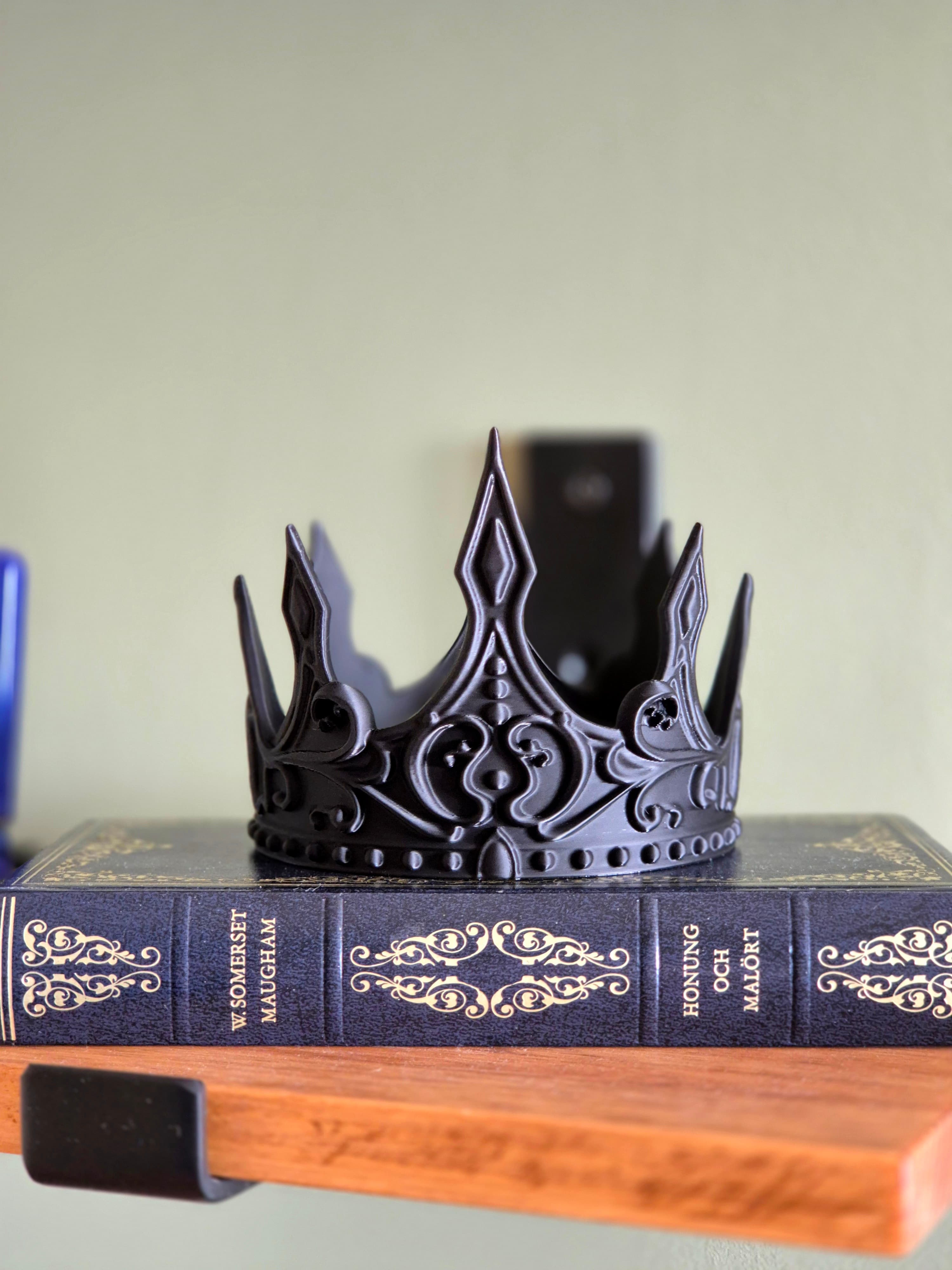 Fantasy Crown Bookshelf Decor, gallery image 5