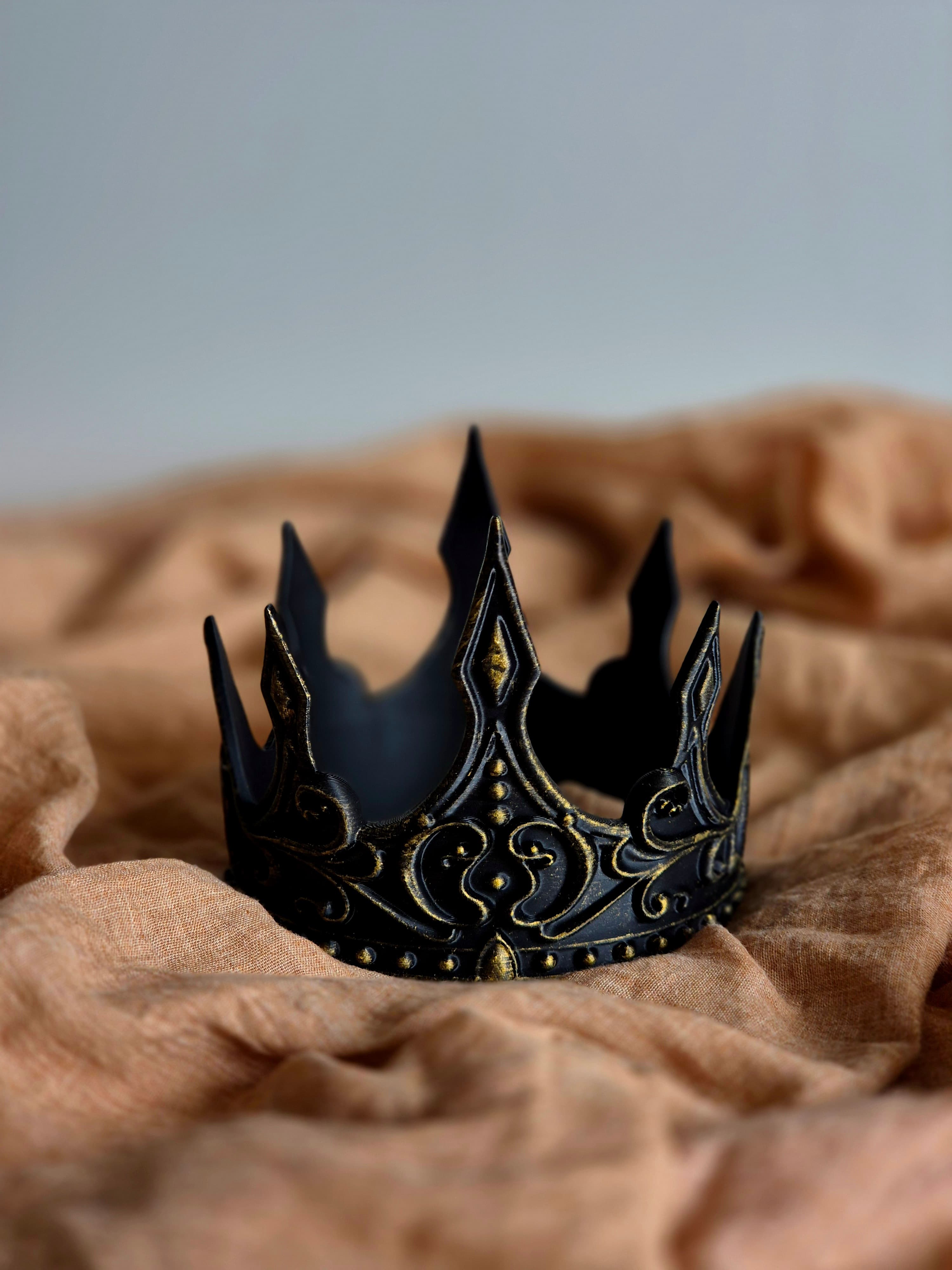 Fantasy Crown Bookshelf Decor, gallery image 6