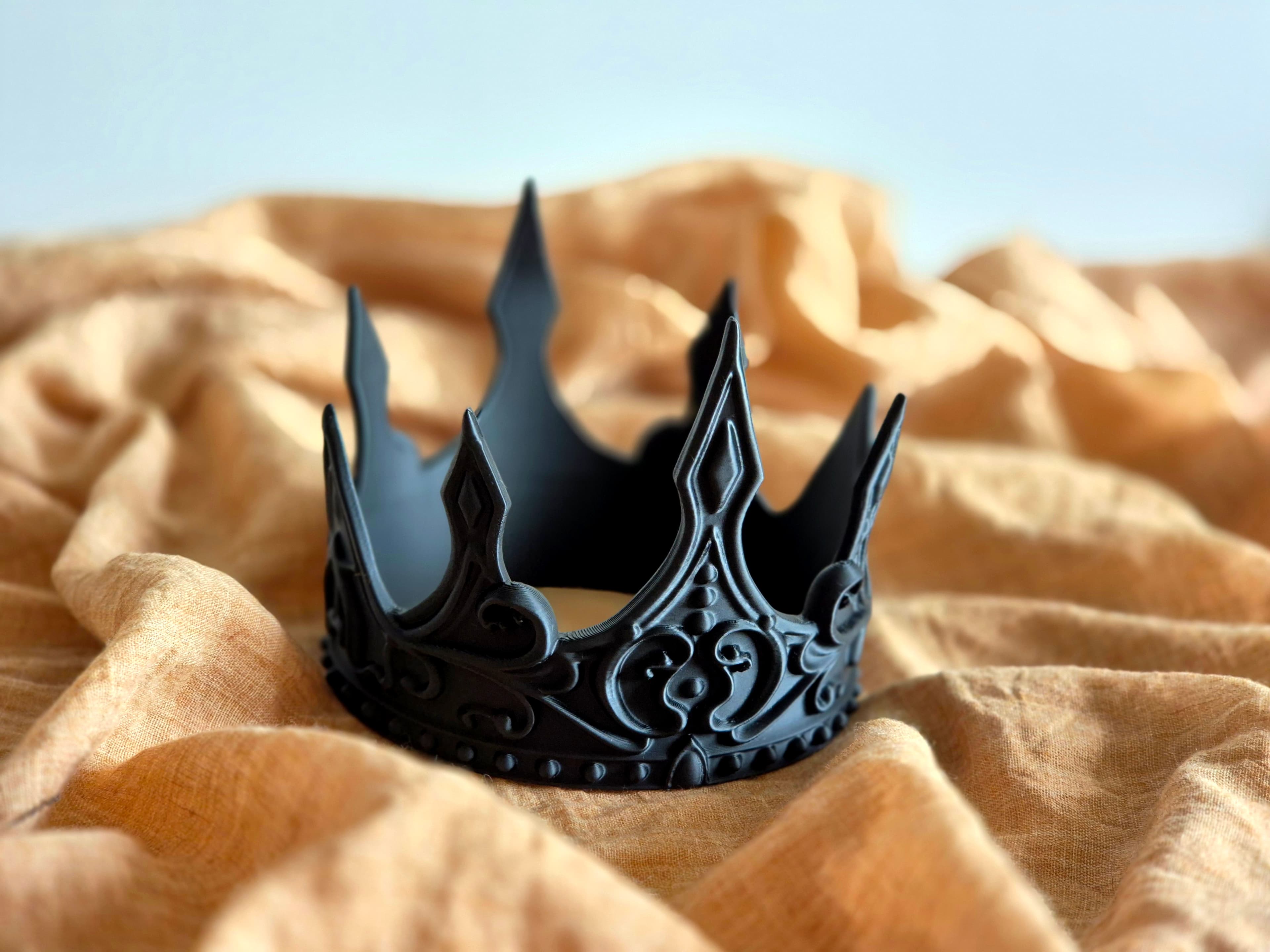 Fantasy Crown Bookshelf Decor, gallery image 7